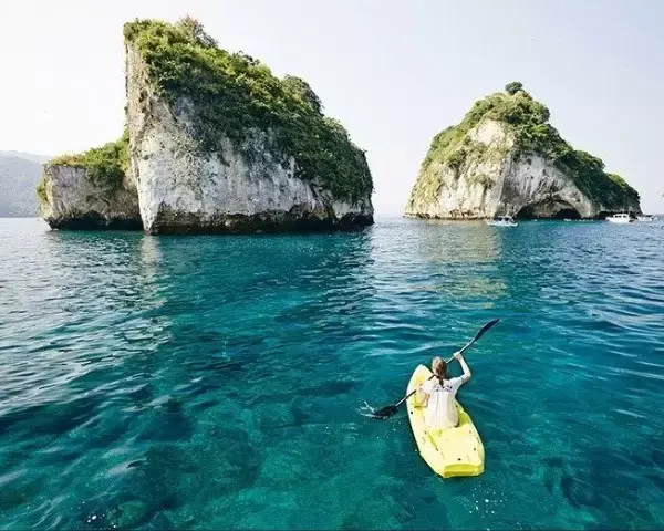Kayak en la Bahía