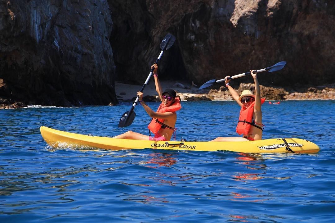 Discover the beauty of the ocean while kayaking